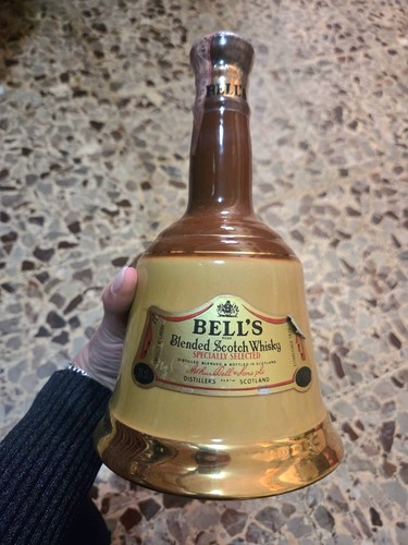 Vintage bells whisky - bells, wade
