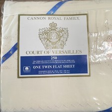 Corte di Versailles Cannone