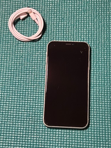 Apple iphone 64gb - xr,
