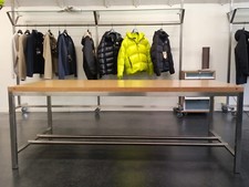 Tavolo in  acciaio e legno allestimento arredo negozio showroom 200x 100x74cm