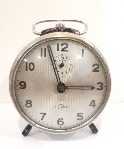 Vecchio orologio sveglia - vecchio,