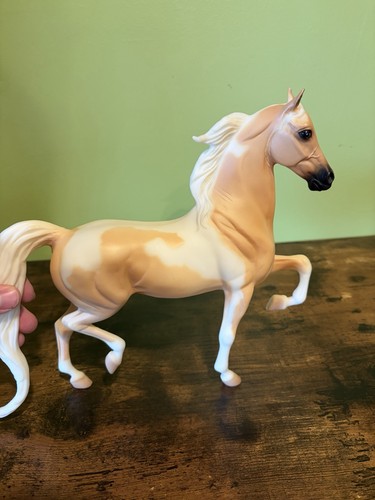 Breyer qvc 2001 carisma - breyer,