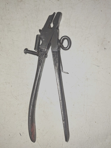 Vecchio attrezzo pinza - vecchio,