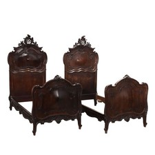 Coppia di Letti Antichi Stile Barocchetto Noce Italia XX Secolo Originali