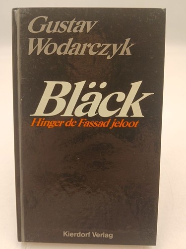 Bläck hinger fassad - bläck.,