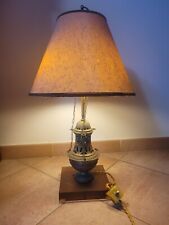 Lampada con cappello base