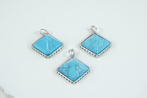 Pendente piramide howlite - pendente,