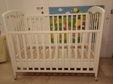 Lettino Foppapedretti con materasso e accessori