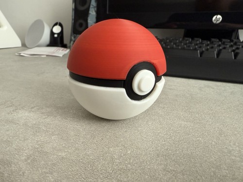 Pokeball pokemon ultraball - pokeball,