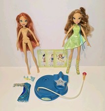 Winx Club Singsational Bloom Flora Bambole Supporto Parlante Palco Microfono Canto