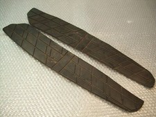 PAIR OF FRONT MATS FOR SUZUKI AN 400 BURGMAN FROM 2002 (e18125)