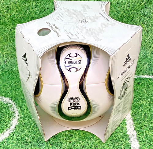 Adidas teamgeist omb matchball - omb,