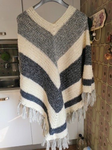 Poncho lana lavorato - poncho,