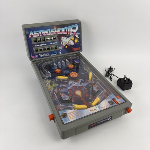 Retro tomy astro - astro, shooter