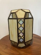 Lampada a sospensione esagonale in vetro colorato stile Tiffany vintage paralume 