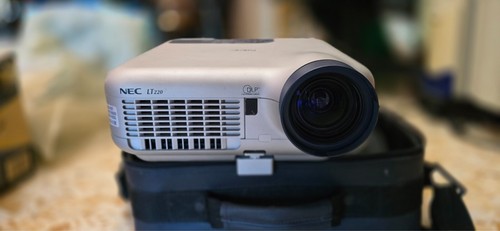 Proiettore nec lt220 dlp - nec,