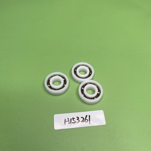 H153261 - (3,