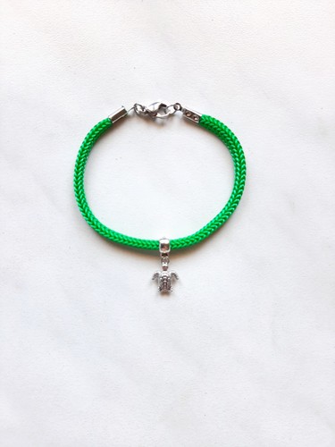 Braccialetto verde artigianale