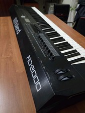 Roland RD 2000