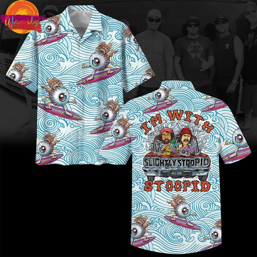 Camicia hawaiana leggermente