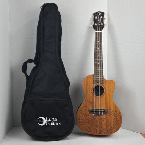 Ukulele concerto mogano luna