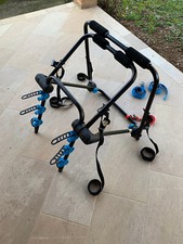 Portabici posteriore auto BTWIN universale per 3 biciclette. Usato pochissimo.