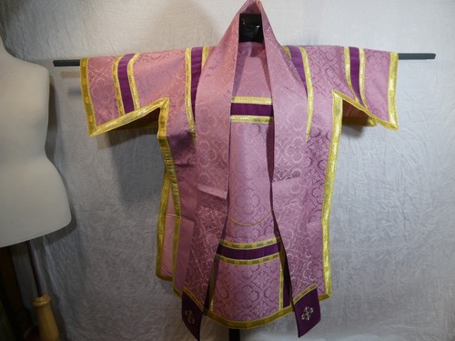 Nice rose pink gold dalmatic - &,
