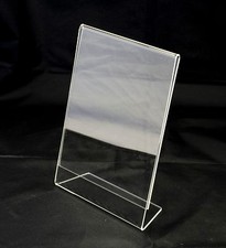 Porta locandina / foto IN