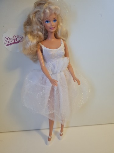 Barbie mattel first - barbie,
