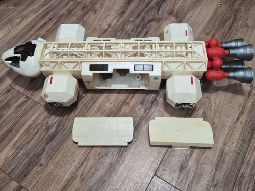 Mattel 1976 space 1999 - 1976,