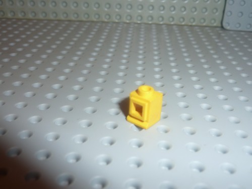 Fenetre lego vintage yellow - fenetre,