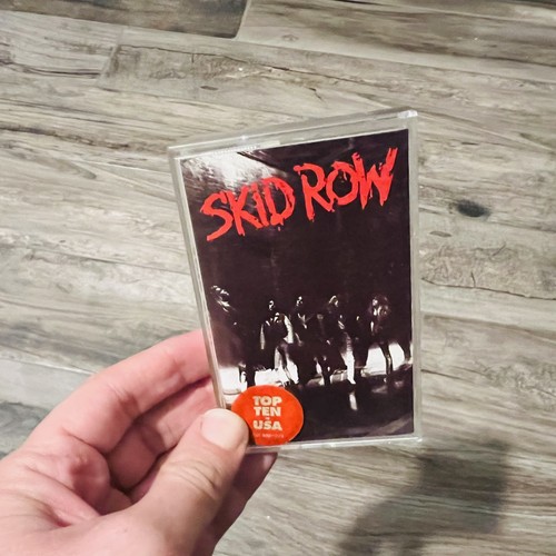 Skid row - row,