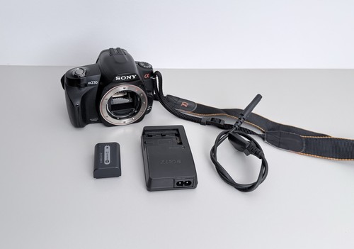 Sony 230 body - sony, case