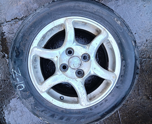Toyota yaris borchie - toyota,
