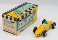 Scalextric Ferrari F1 yellow slot car 1:32 Ref. C62 France