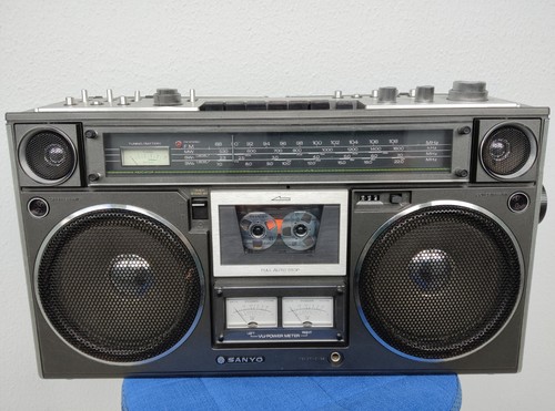 Sanyo 9994k boombox - sanyo,