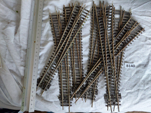 Model railway gauge left - model, oo
