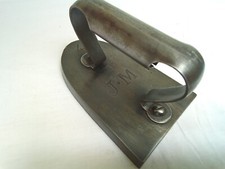 Vecchio ferro da stiro