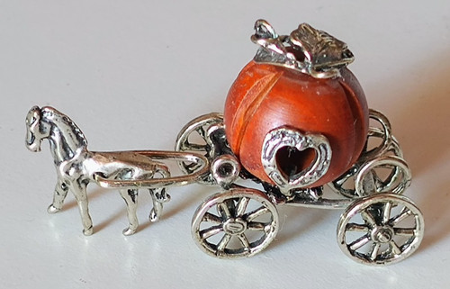 Carrozza cenerentola con - cenerentola, zucca