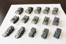 Lotto di 15 veicoli militari