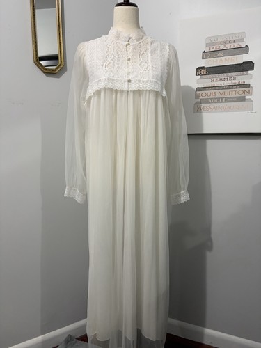 Vintage cachet white - vintage,