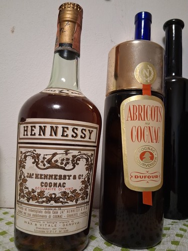 Bottiglia hennessy bras armè - hennessy,