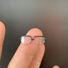 Occhiali da sole scala 1/6