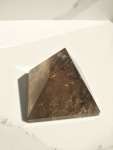 Piramide quarzo nebbia - piramide,