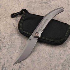 Coltello pieghevole tattico