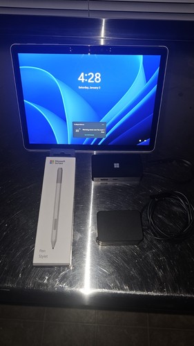 Microsoft surface tablet - go, 4