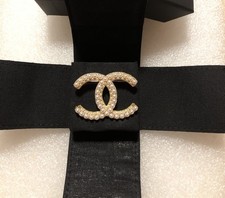 Spilla Chanel