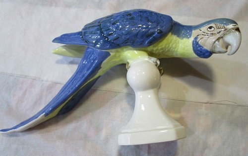 Royal dux ara auf sockel - ara, cm