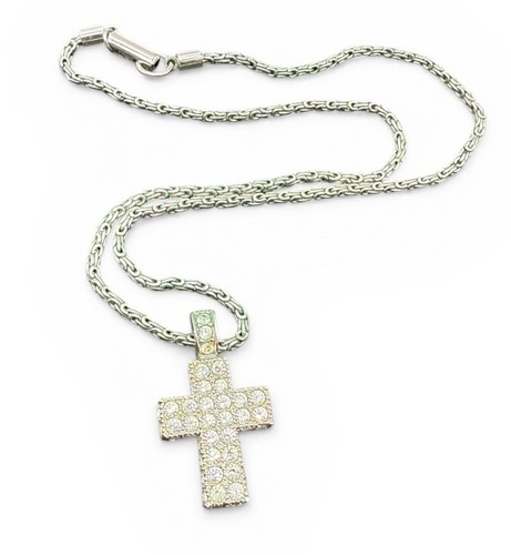 Collana con ciondolo croce