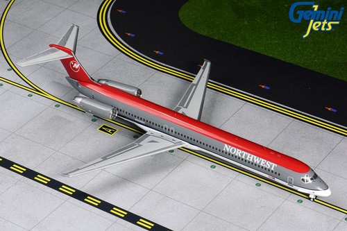 Northwest airlines 82 - airlines, md-82